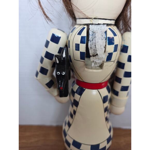 Vtg. 2005 Dorothy with Toto Wooden Nutcracker Wizard of Oz - Picture 5 of 8